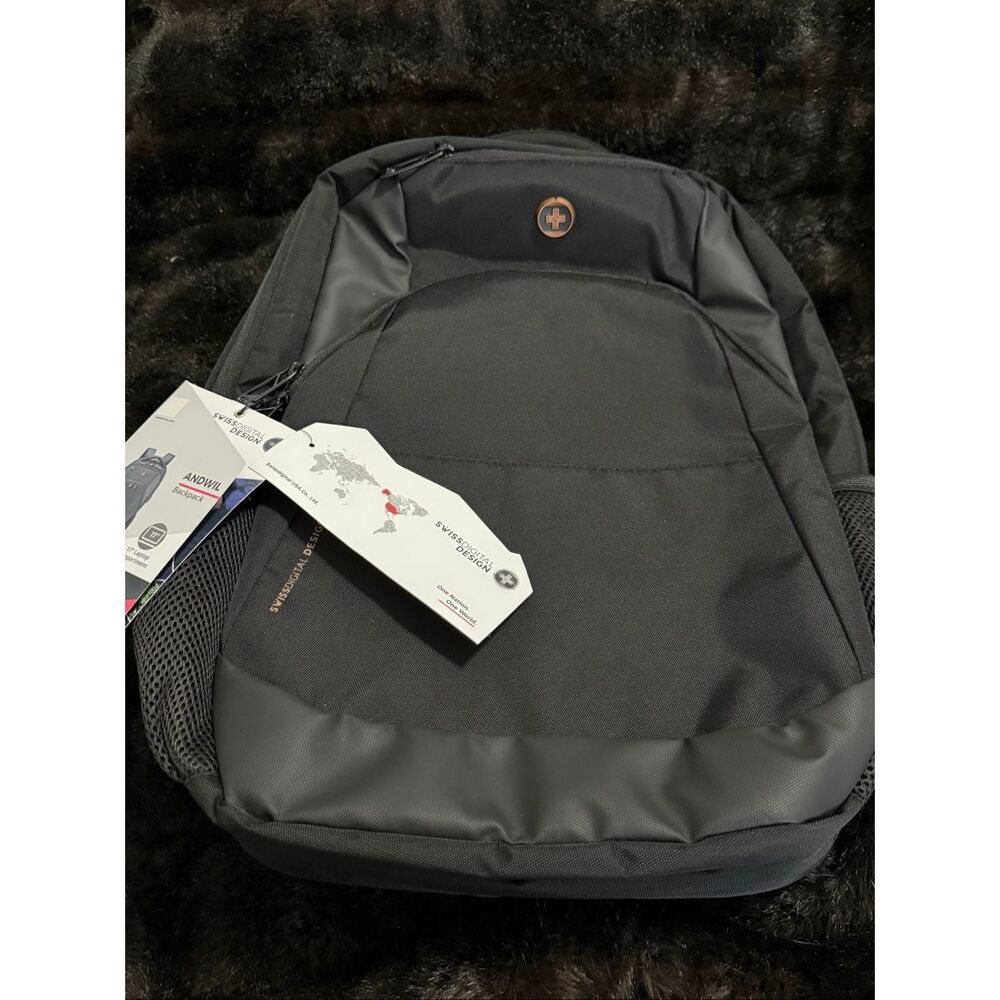 Swissdigital Design ANDWIL PRO Travel Laptop Backpack USB 17in Black